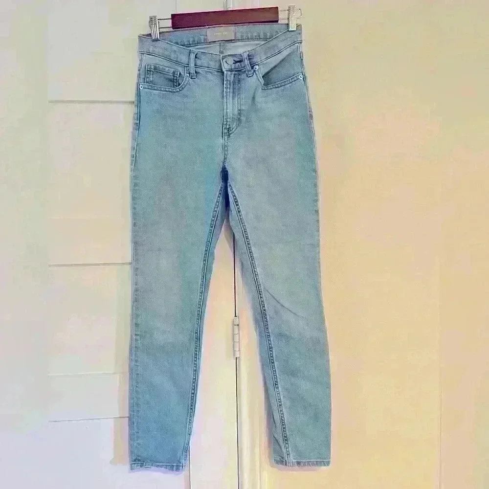 Everlane The High-Rise Essential Skinny Jean in Light Wash- Size 27- EUC